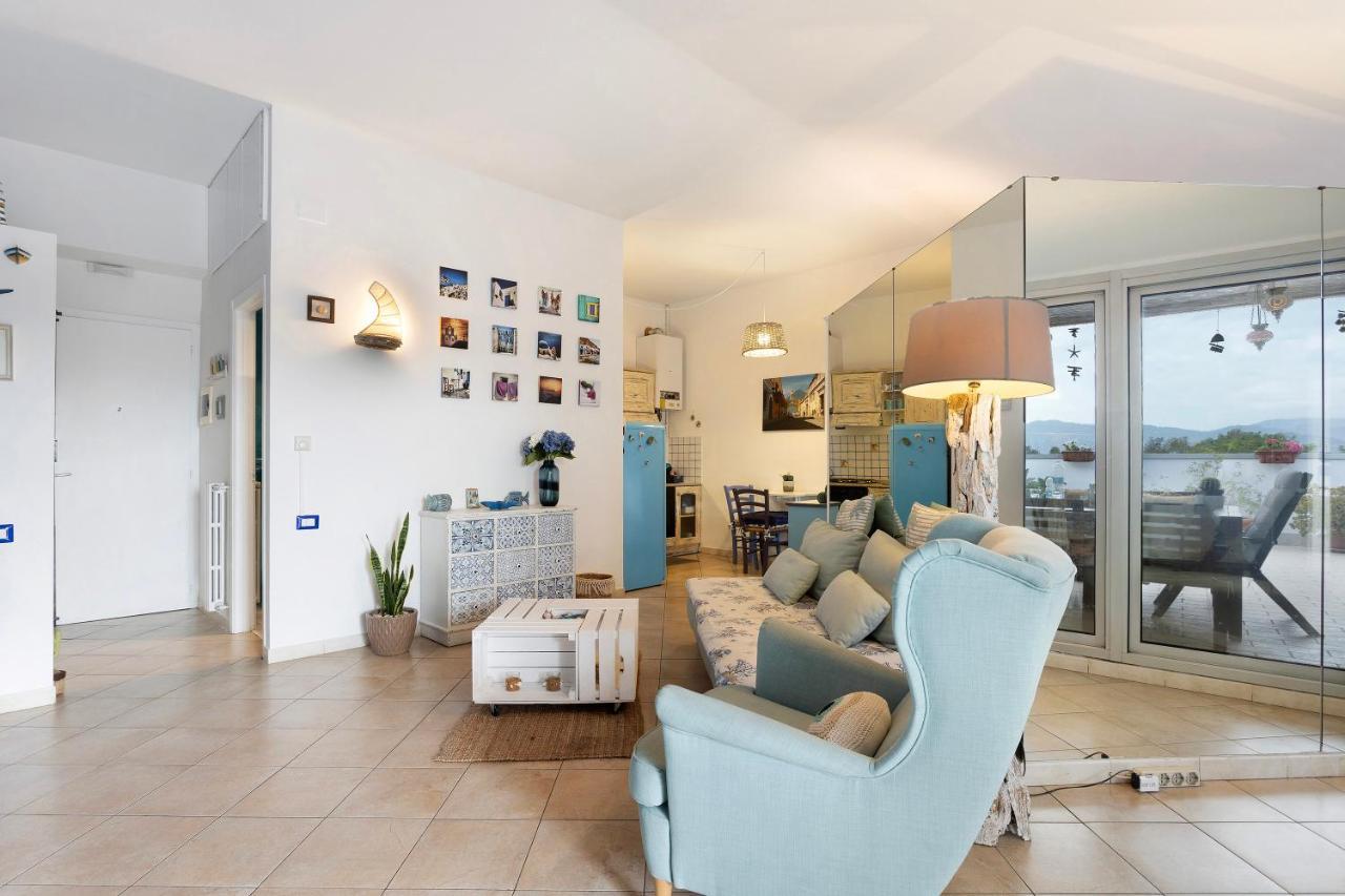Ferienwohnung Attico Con Terrazza A Viareggio Exterior foto